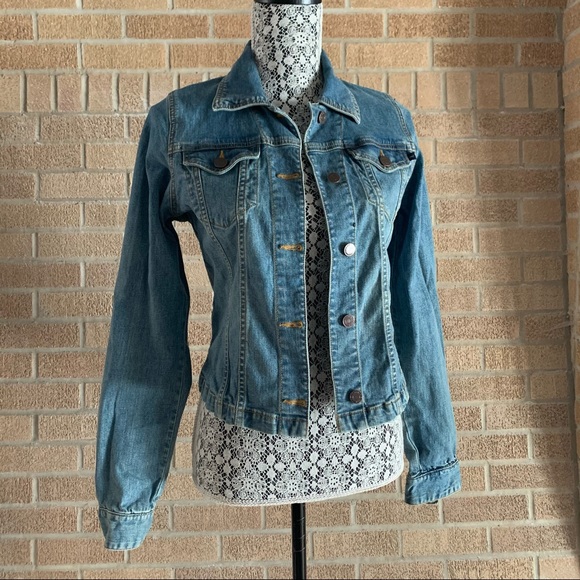 Abercrombie & Fitch Jean Jacket Size Medium